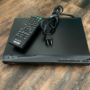 Sony Black DVD Player with Remote